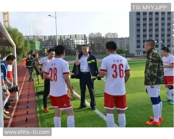 足球明星与国乒队员亲密互动共话运动精神与友谊之桥